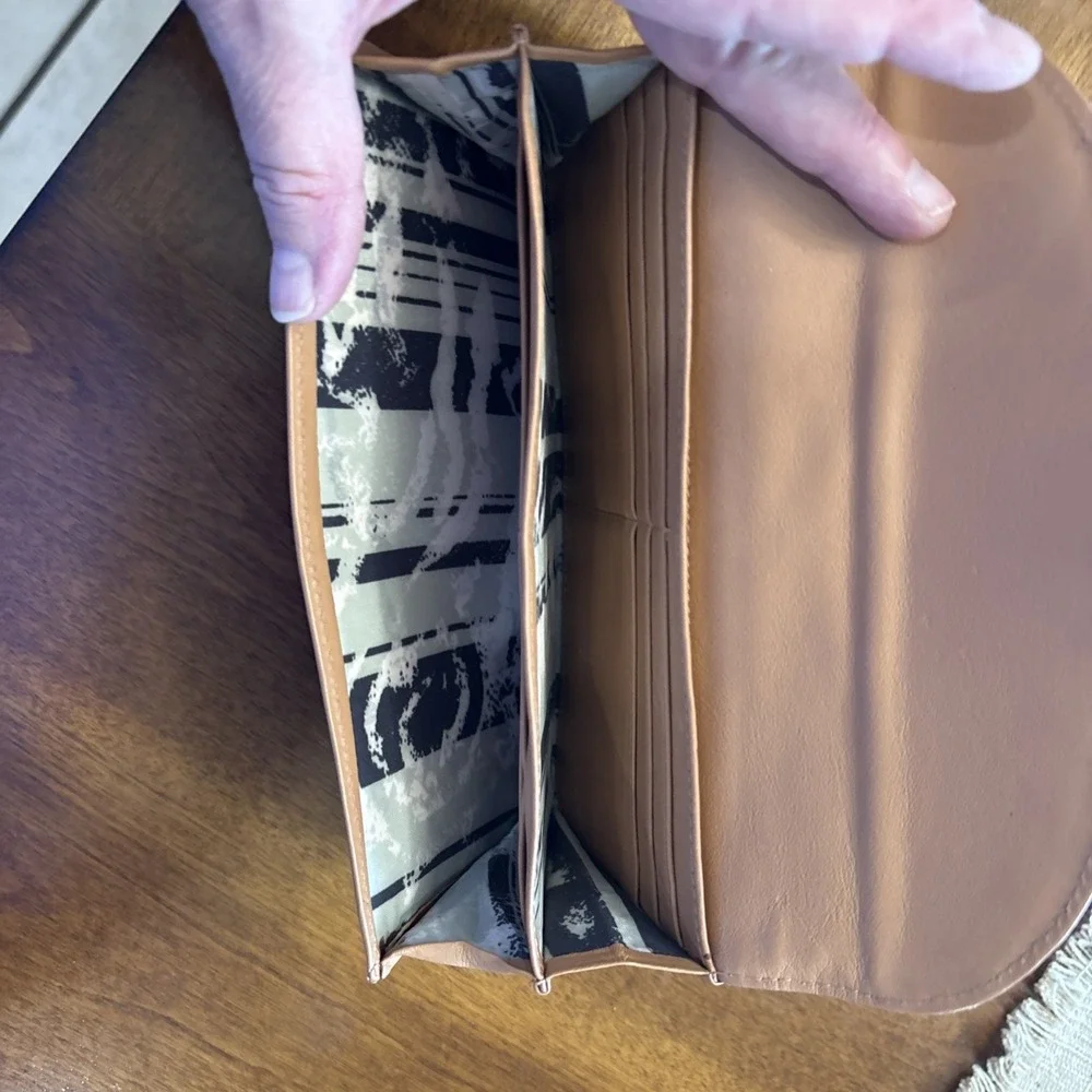Genuine‎ Leather Hype Tan Bifold Wallet
